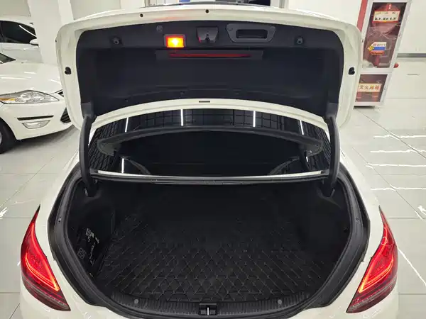 Mercedes-Benz C-Class 2019