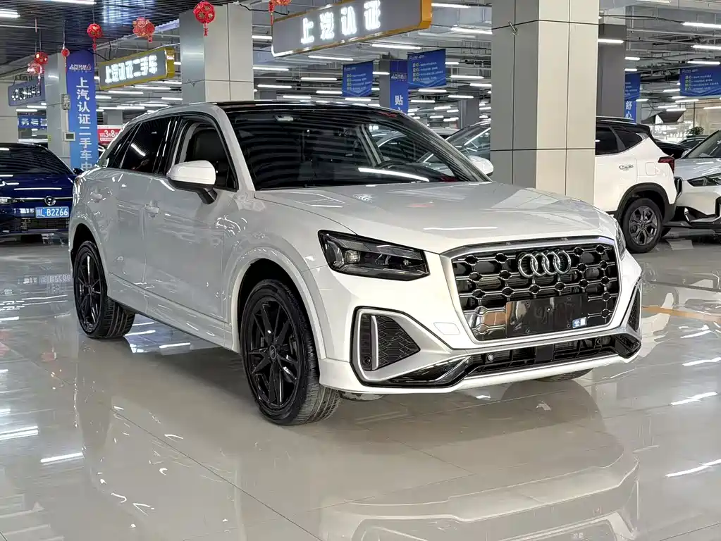 Audi Q2L 2023