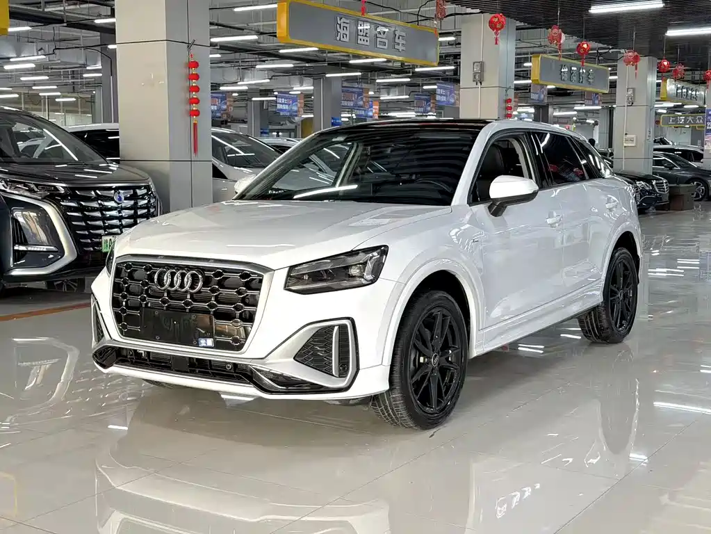 Audi Q2L 2023