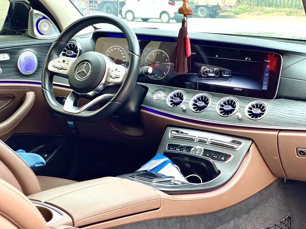 Mercedes-Benz E-Class 2019 — фото 8