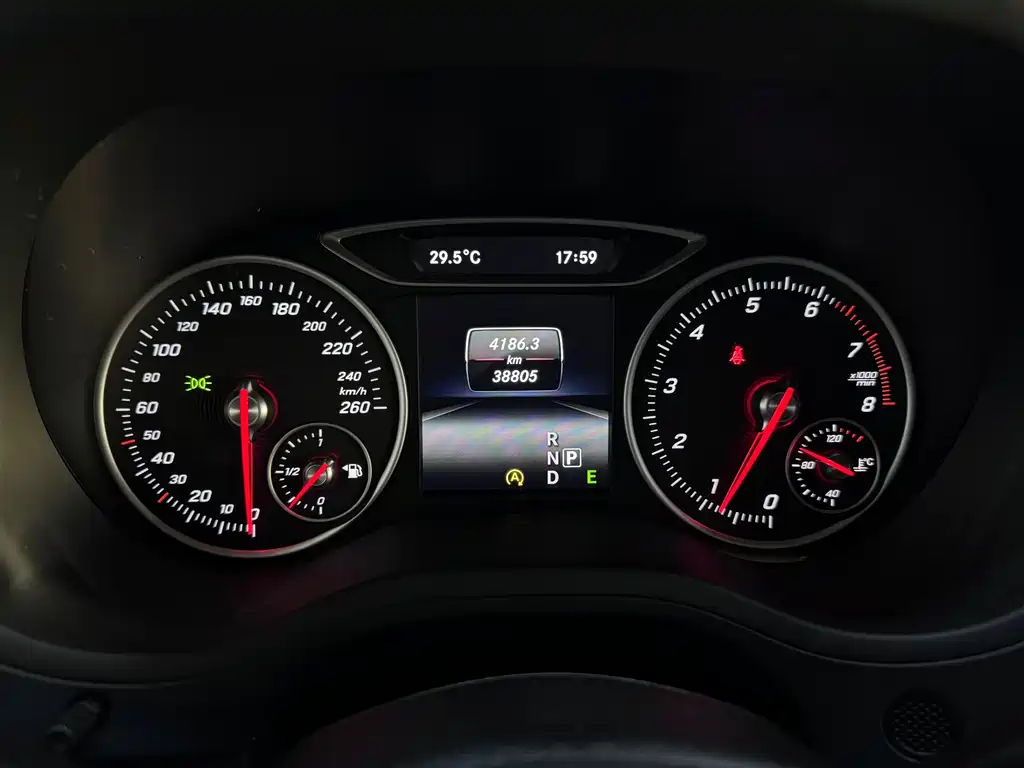 Mercedes-Benz B-Class 2015 — фото 14