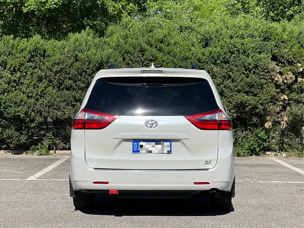 Toyota Sienna 2019 — фото 5