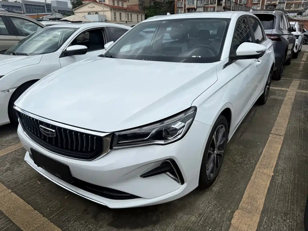 Geely Emgrand 2023