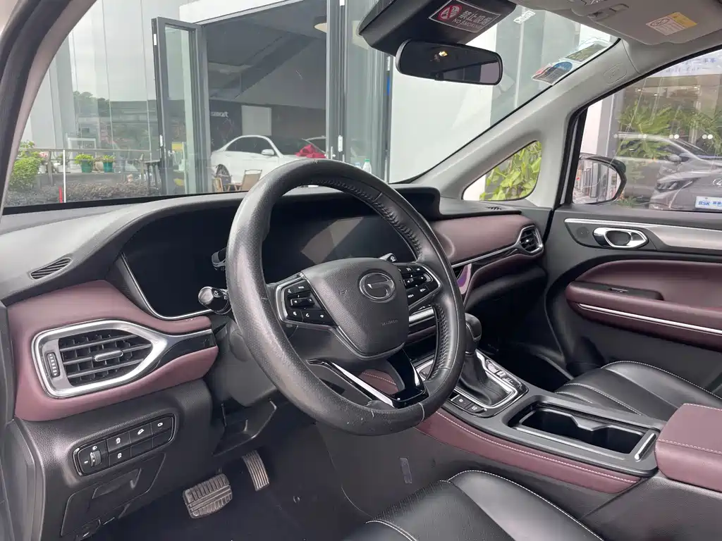 GAC Motor Trumpchi M6 2022 — фото 5