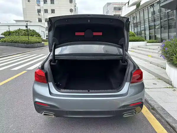 BMW 5 Series 2020