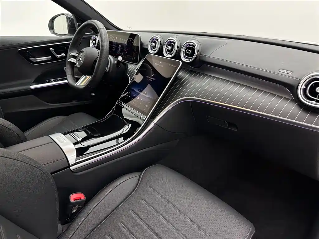 Mercedes-Benz C-Class 2024 — фото 17