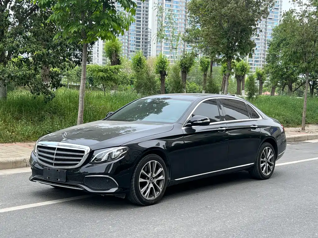 Mercedes-Benz E-Class 2017 — фото 1