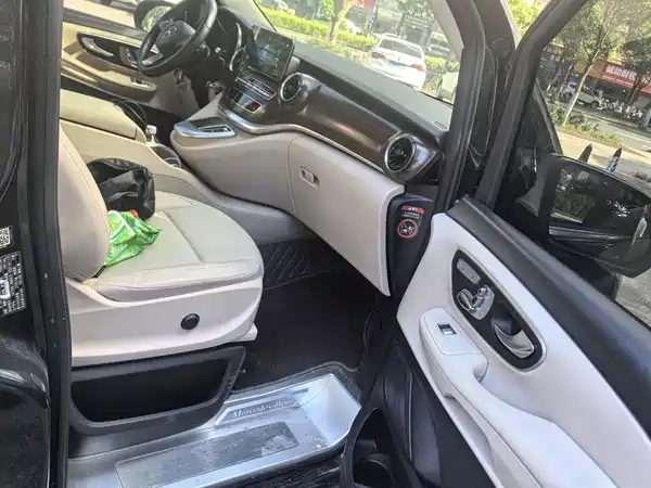 Mercedes-Benz V-Class 2022