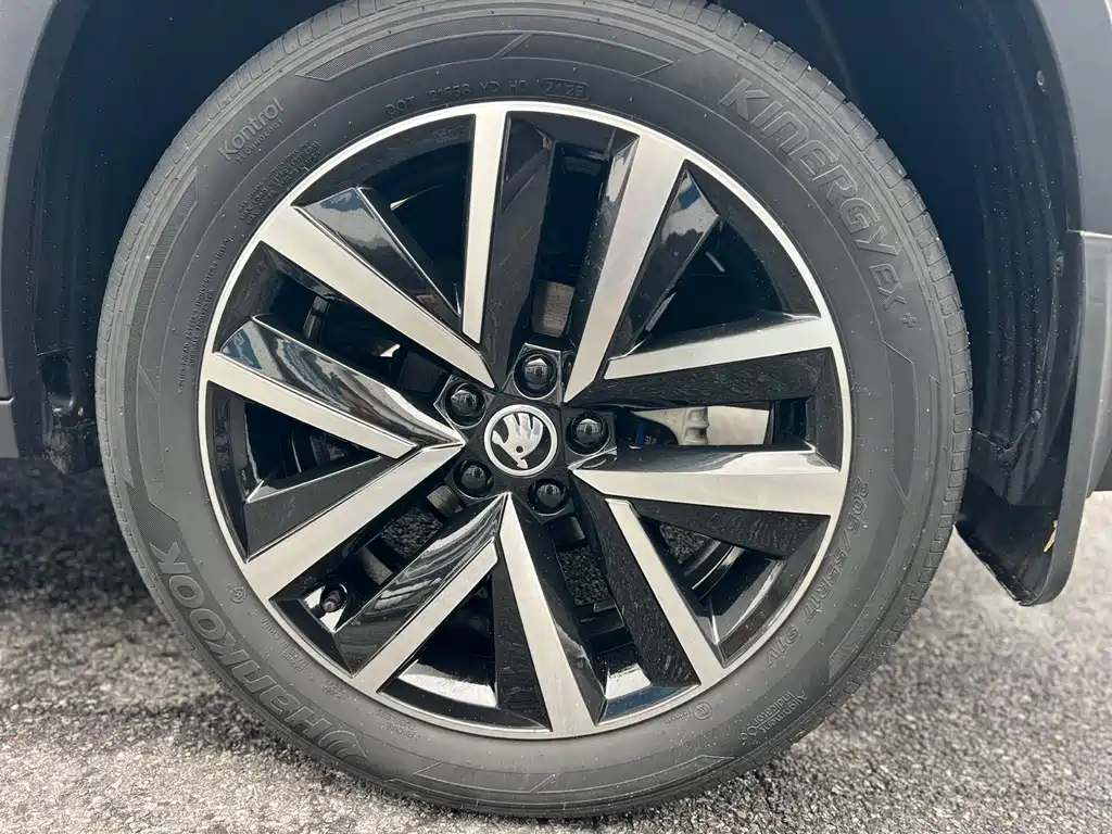 Skoda Kamiq 2023 — фото 12
