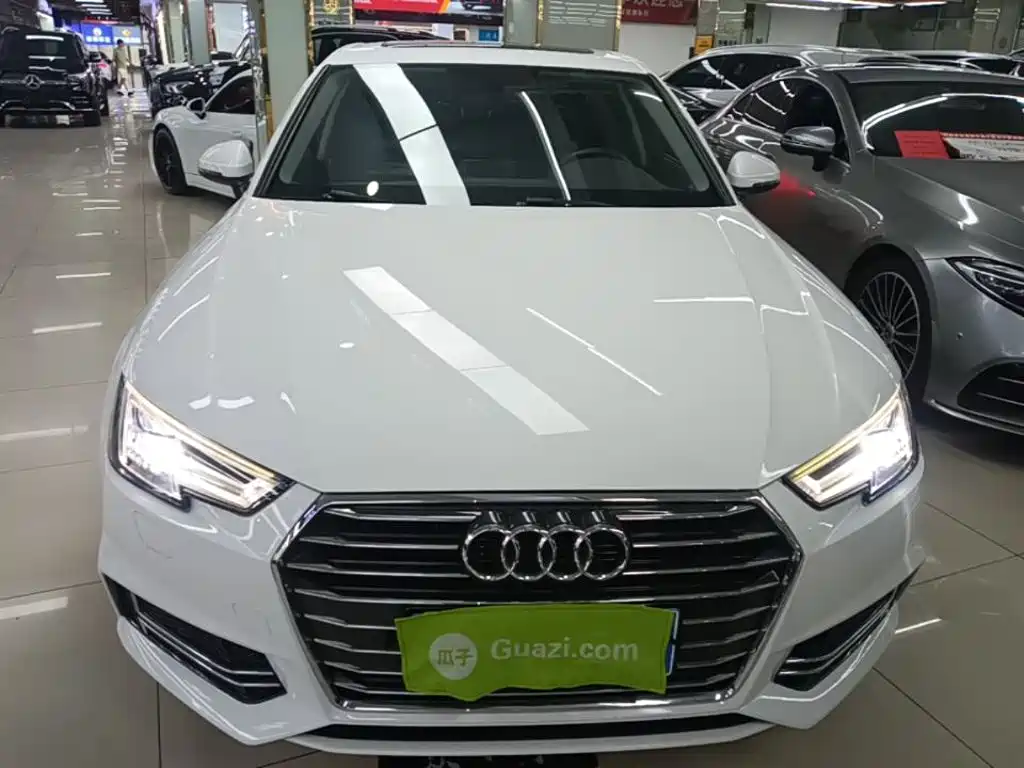 Audi A4L 2020
