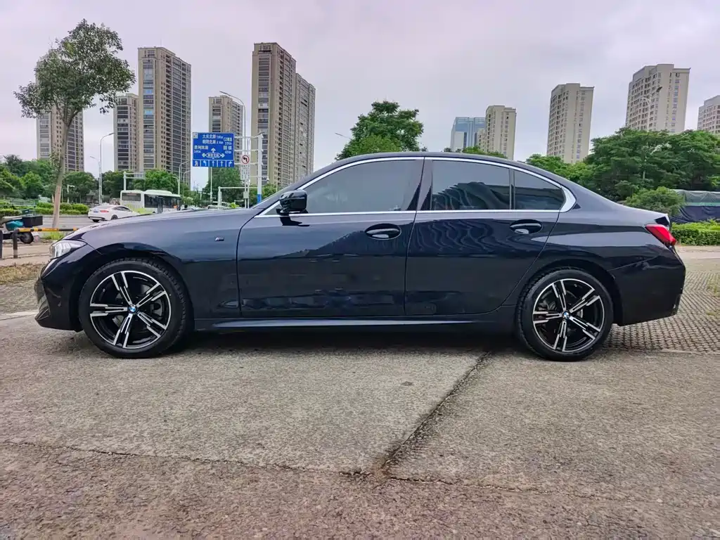 BMW 3 Series 2023