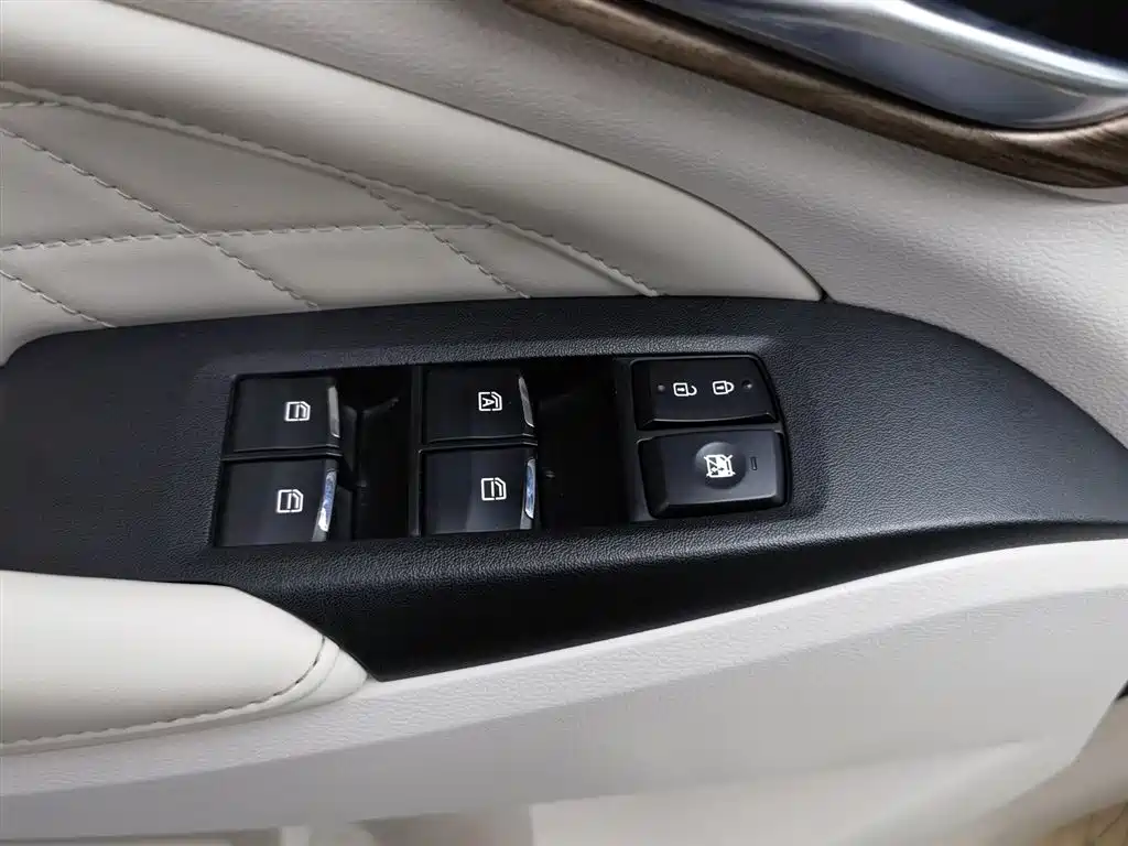 GAC Motor Trumpchi M8 2019 — фото 9