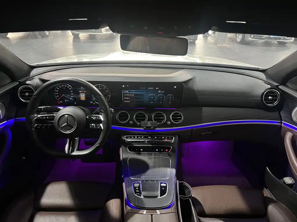 Mercedes-Benz E-Class 2022 — фото 21