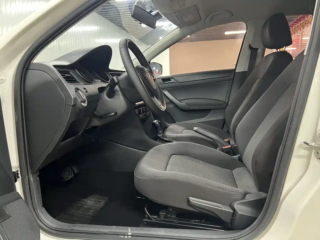 Skoda Rapid Spaceback 2020 — фото 7