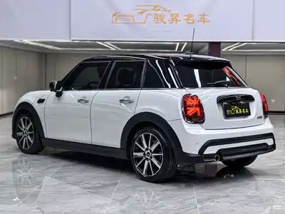 MINI MINI 2023