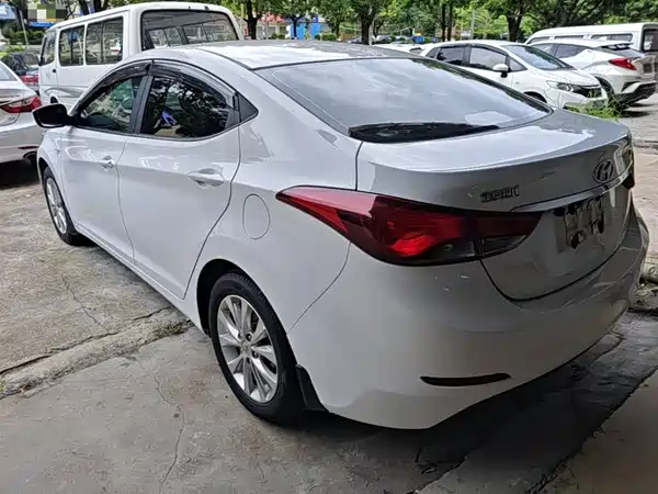 Hyundai Elantra Langdong 2016