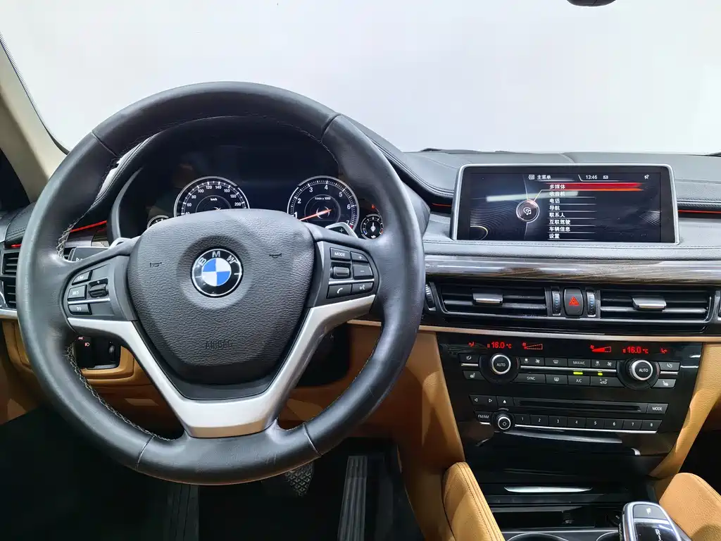 BMW X6 2015 — фото 9