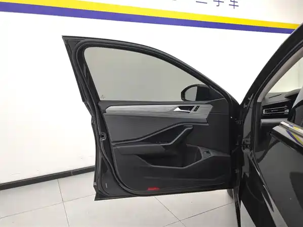 Volkswagen Sagitar 2023