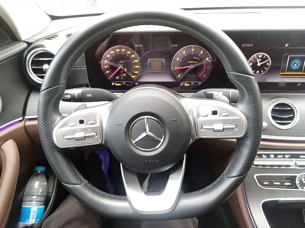 Mercedes-Benz E-Class 2020 — фото 11