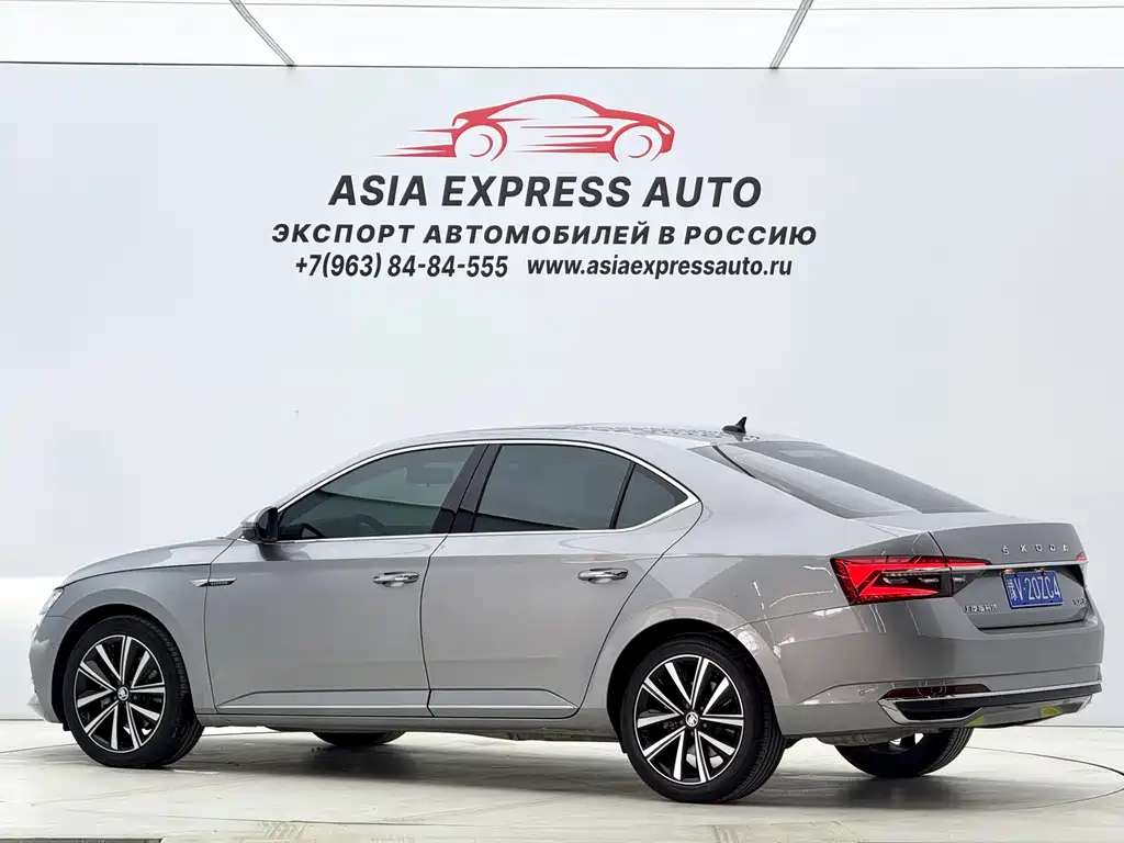Skoda Superb 2023 — фото 6