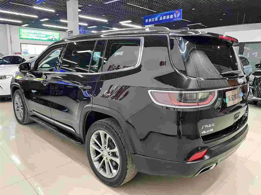 Jeep Grand Commander 2018 — фото 6