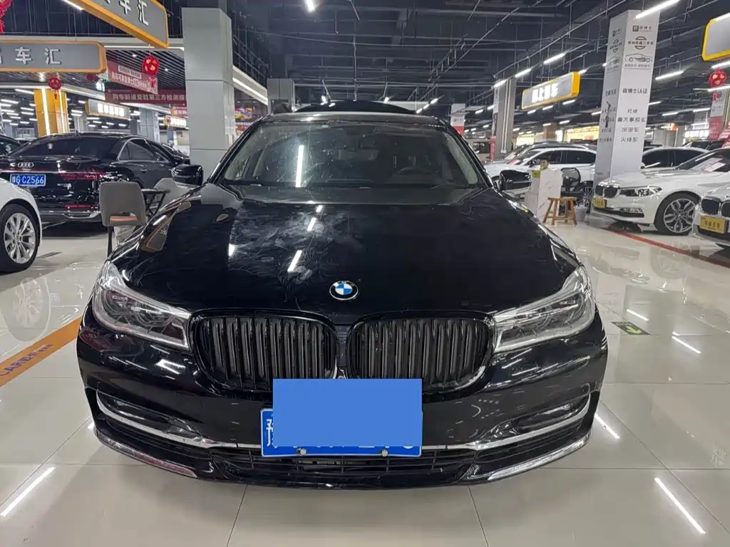 BMW 7 Series 2018 — фото 1