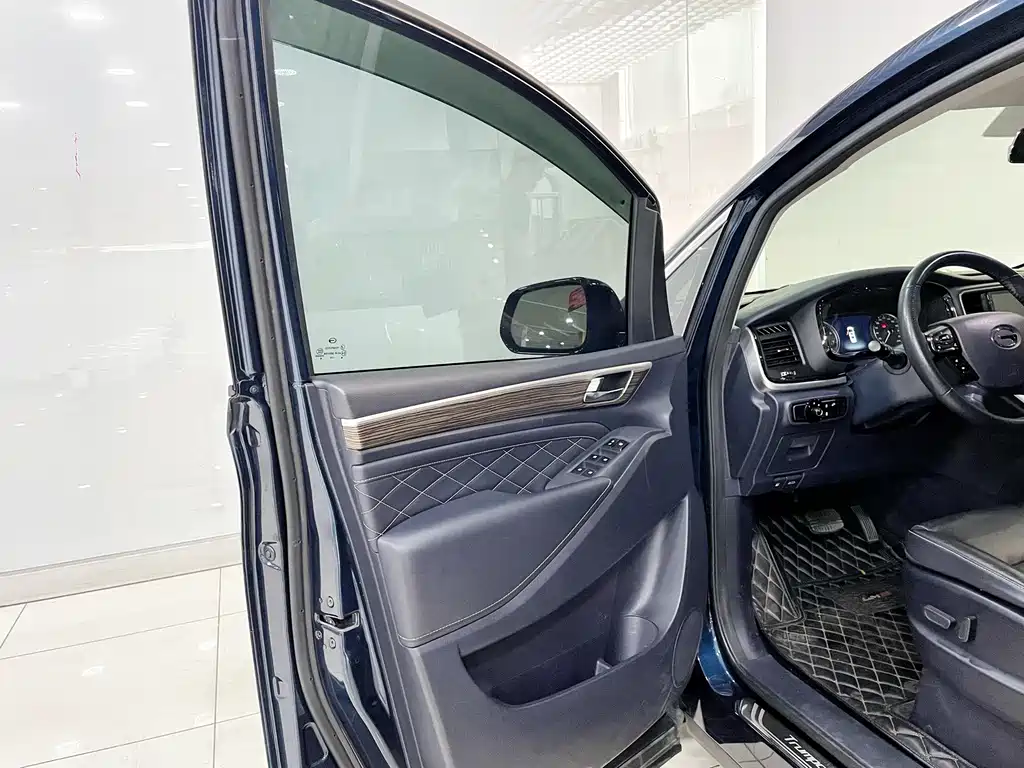 GAC Motor Trumpchi M8 2019 — фото 12