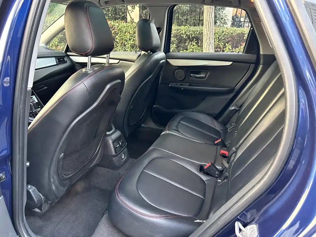 BMW 2 Series Active Tourer 2018 — фото 9