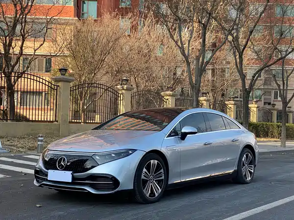 Mercedes-Benz EQS 2024