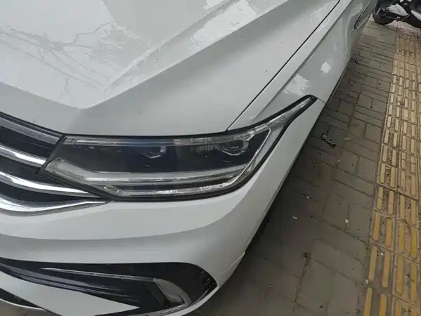 Volkswagen Tiguan L Plug-In Hybrid 2024