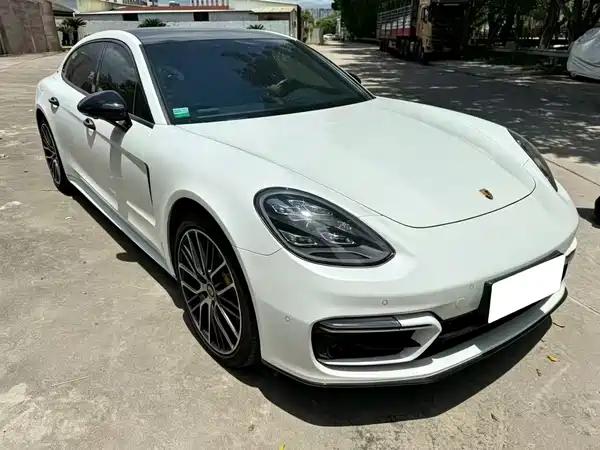 Porsche Panamera 2024