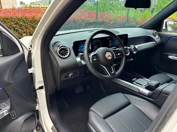 Mercedes-Benz GLB 2021