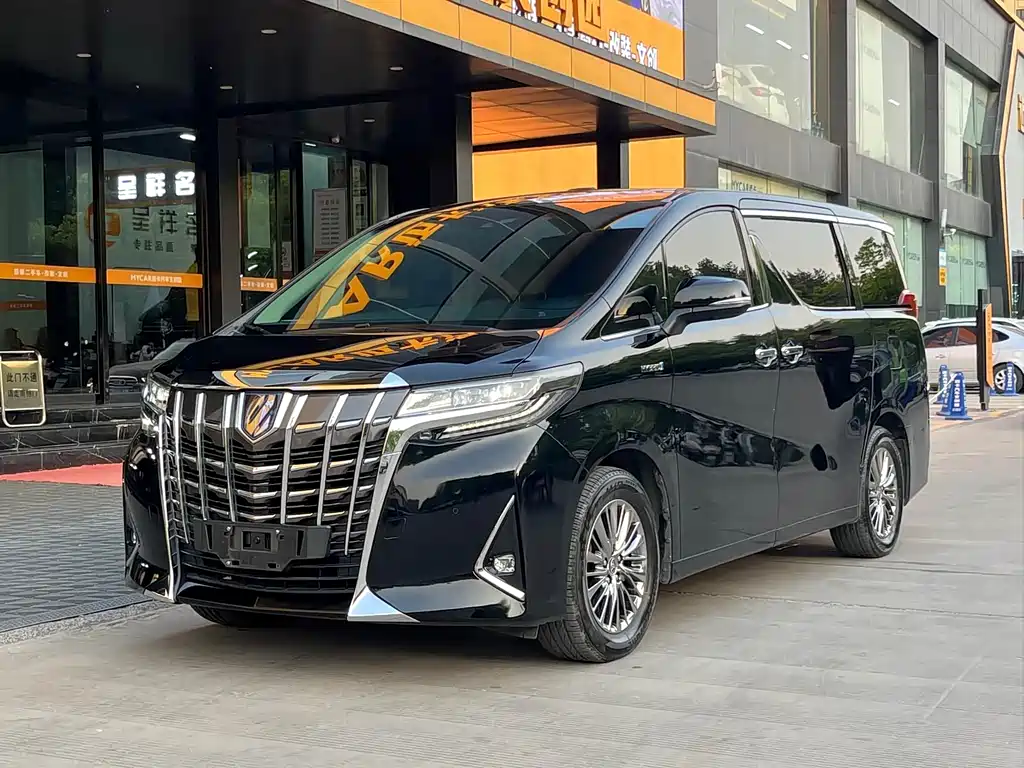 Toyota Alphard 2023 — фото 1