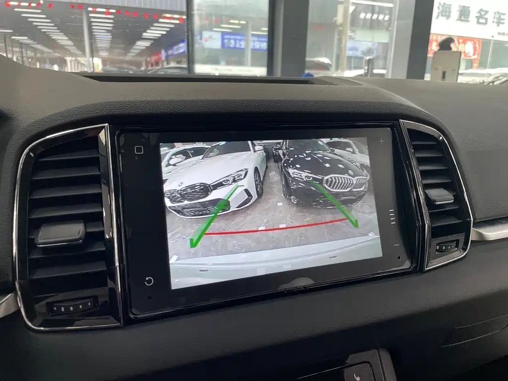 Skoda Karoq 2023 — фото 13