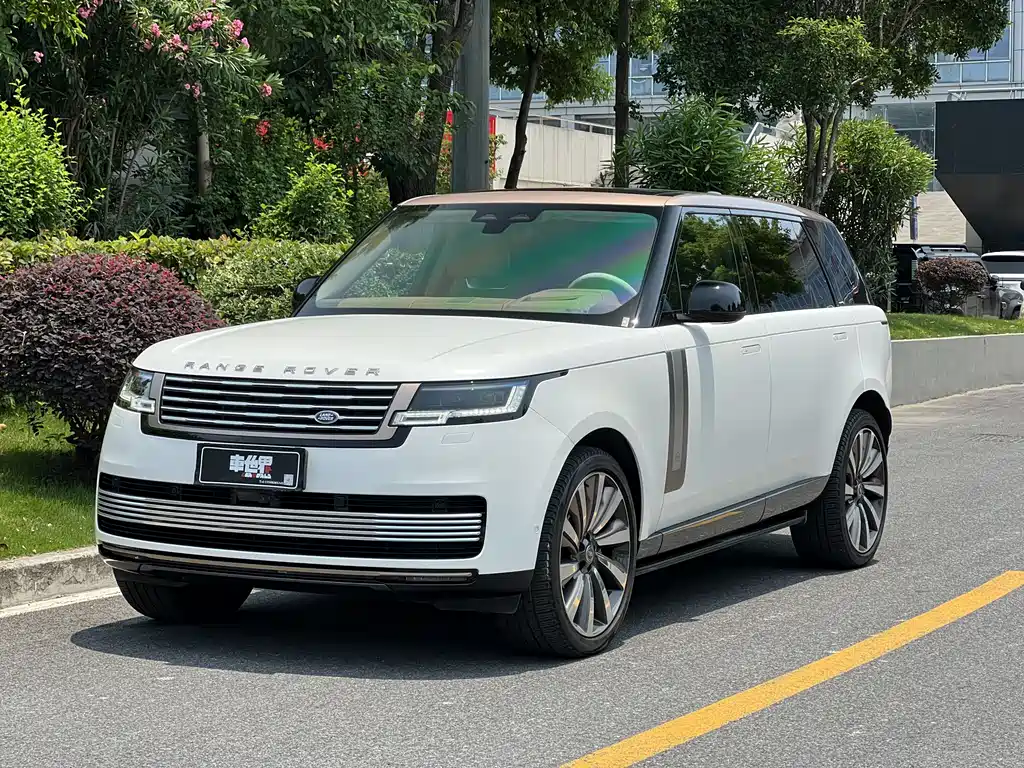 Land Rover Range Rover 2025 — фото 1