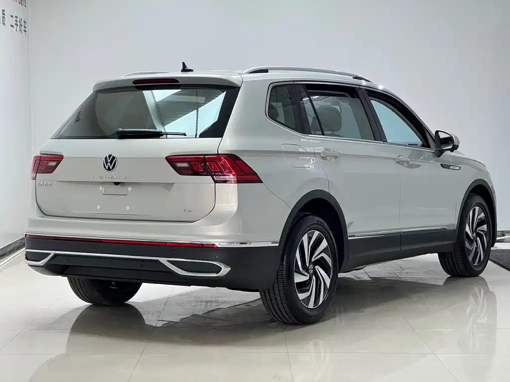 Volkswagen Tiguan L 2023