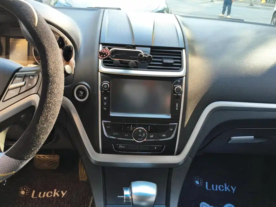 Geely Emgrand 2015 — фото 13