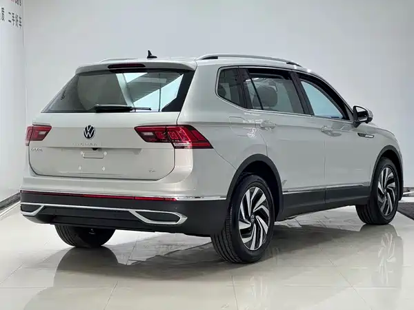 Volkswagen Tiguan L 2023