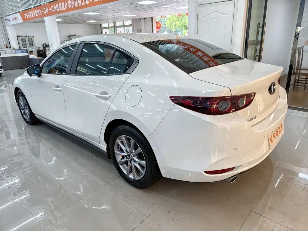 Mazda 3 Axela 2023