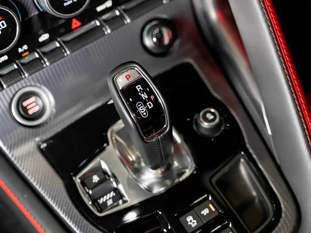 Jaguar F-TYPE 2023 — фото 15