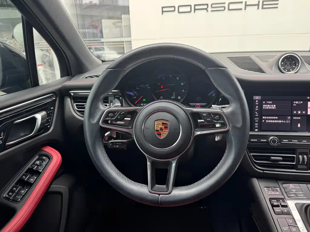 Porsche Macan 2021 — фото 21