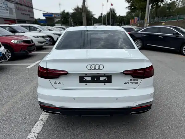 Audi A4L 2021