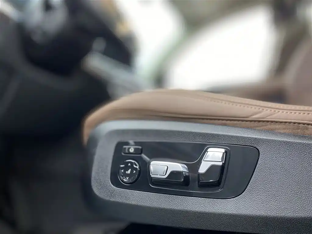BMW X7 2024 — фото 24