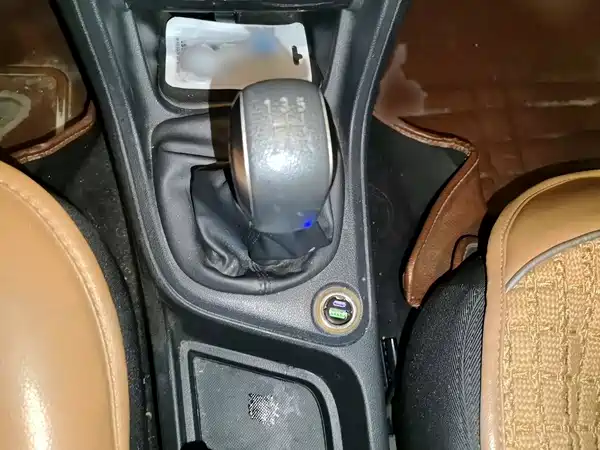 Peugeot 308 2015