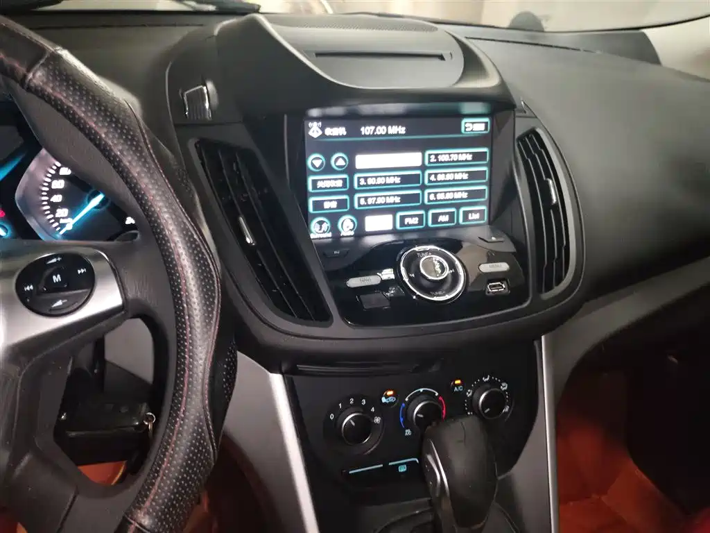 Ford Kuga 2014 — фото 10