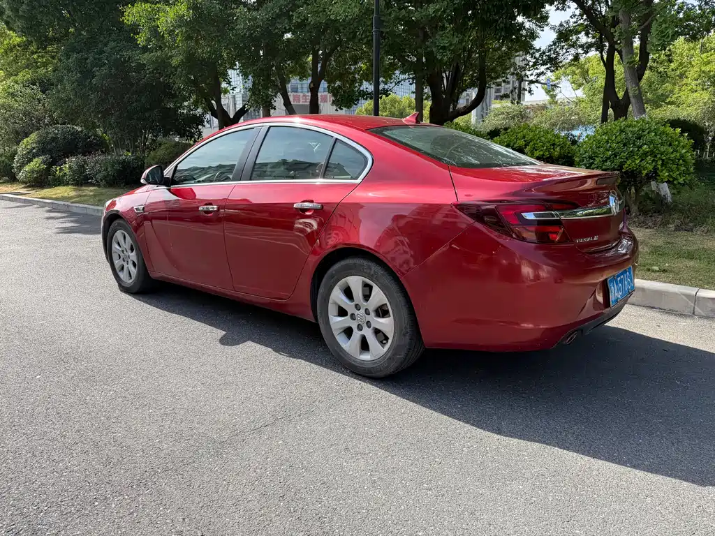 Buick Regal 2016 — фото 12