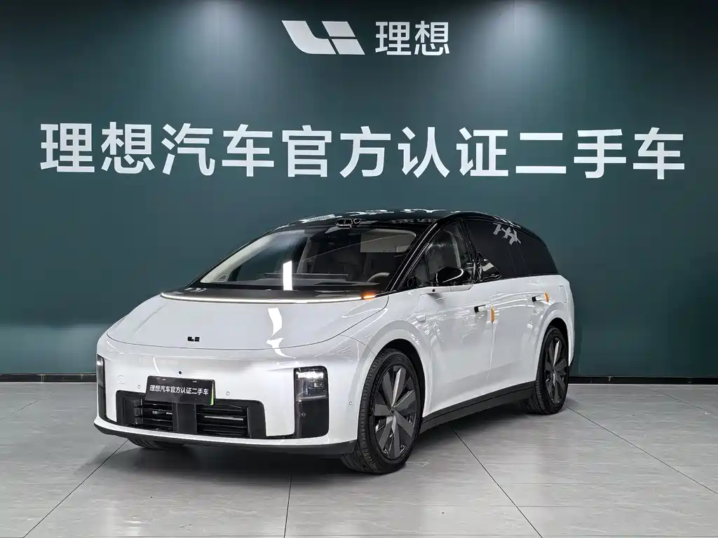 Li Auto i8 2025