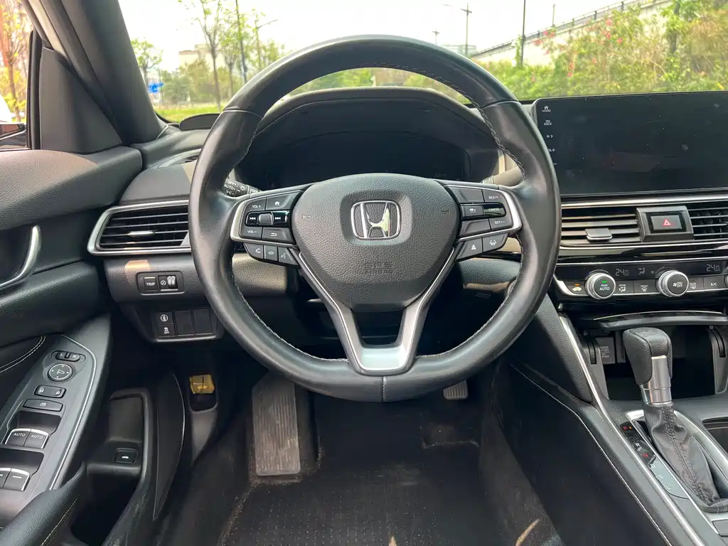 Honda Inspire 2022 — фото 4
