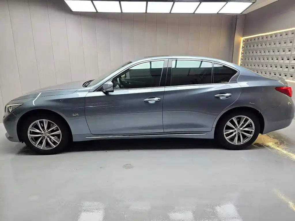 Infiniti Q50L 2015 — фото 2