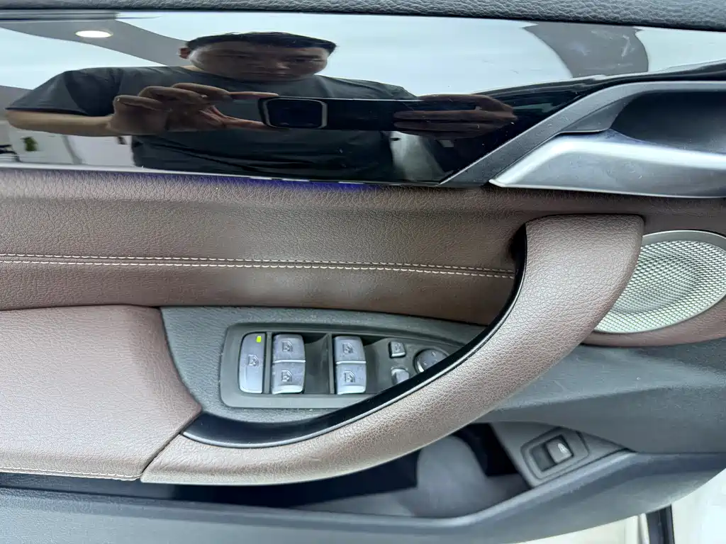 BMW X1 2022 — фото 8
